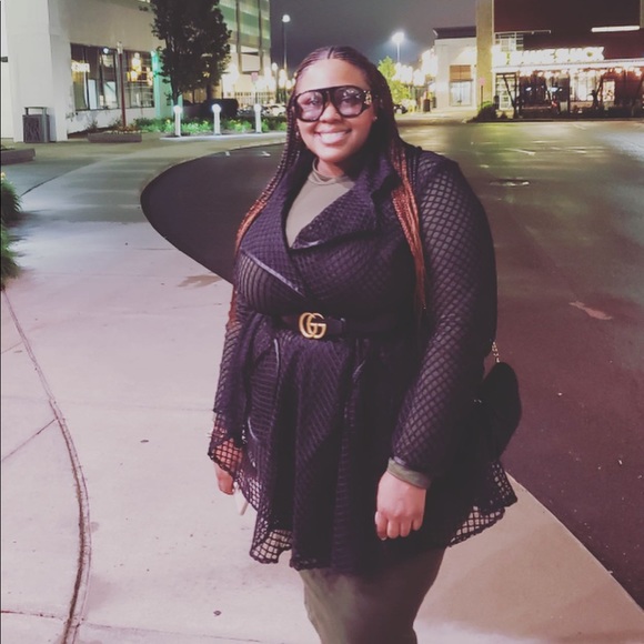 Meet your Posher, Emilee - Picture 11 of 14